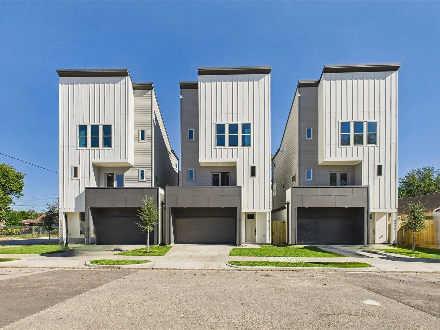 3 bed, 3.5 bath, 1754 sqft, $2,650 — Photo 3