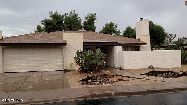 1st image of 1441 W Jacinto Ave