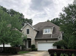 3721 Edgehill Dr #10, Cleveland, OH 44121