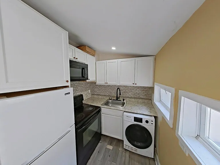 126 N 53rd St #1B — Photo 3