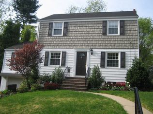 235 Kensington Rd, River Edge, NJ 07661