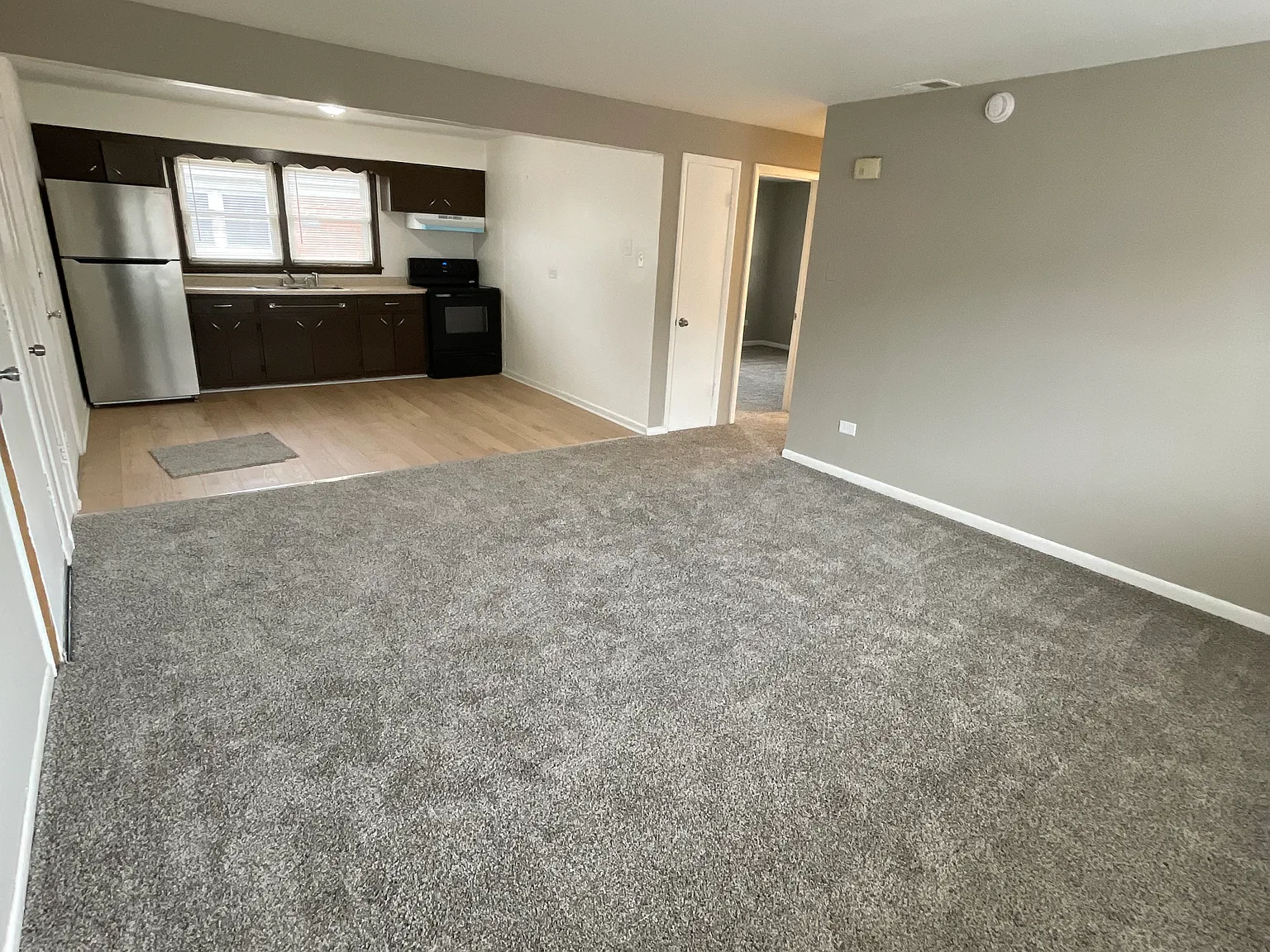 2 bed, $1,150 — Photo 1