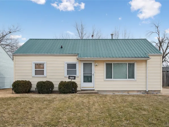 3723 Kencrest Dr NE, Cedar Rapids, IA 52402