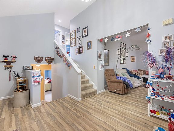 3rd image of 3866 Callaway Ct