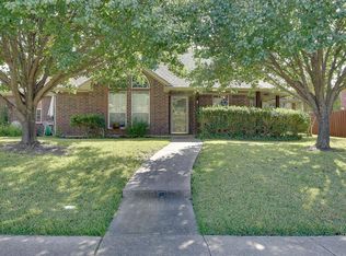 816 Foxwood Ln, Wylie, TX 75098