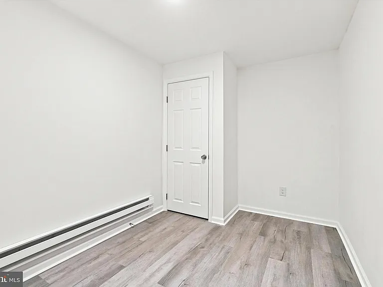 3238 N Woodstock St — Photo 9