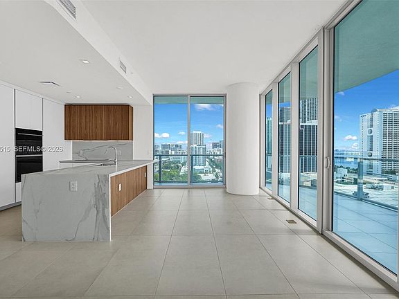 3rd image of 1400 Biscayne Blvd #1706
