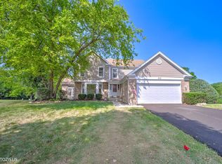 970 Ponderosa Ln, Hoffman Estates, IL 60010
