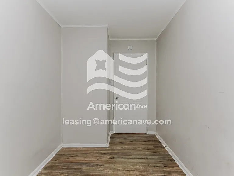 1634971_009_bedroom_12796240.jpg
