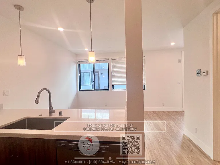 3253 Ettie St #4 — Photo 3