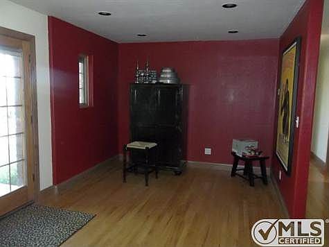 Bonus Entry way room