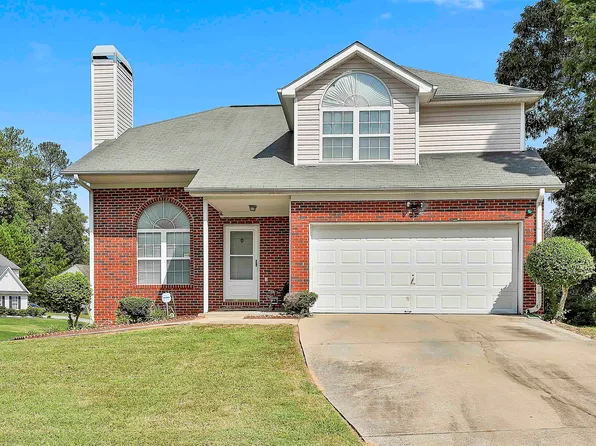 8385 Mayfern Dr, Fairburn, GA 30213