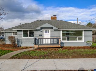 872 SE Ash St, Dallas, OR 97338