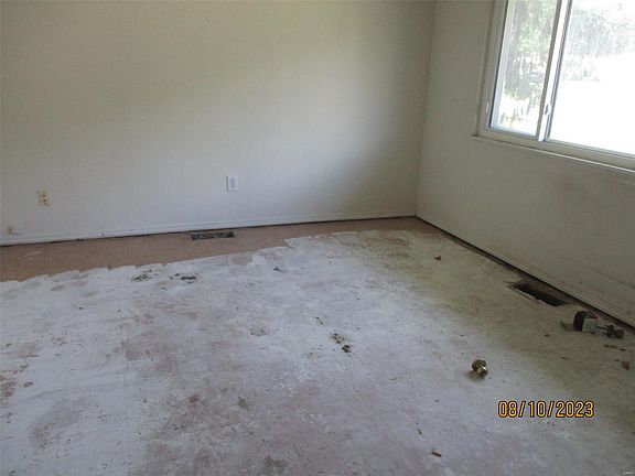 5th image of 1630 Kay Dr