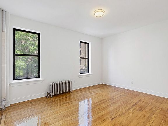 5th image of 4310 44th St APT 2A