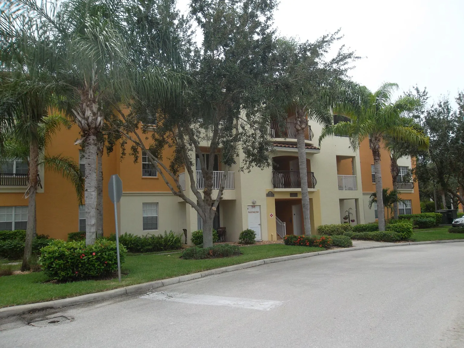 2 bed, 1270 sqft, $3,250 — Photo 3
