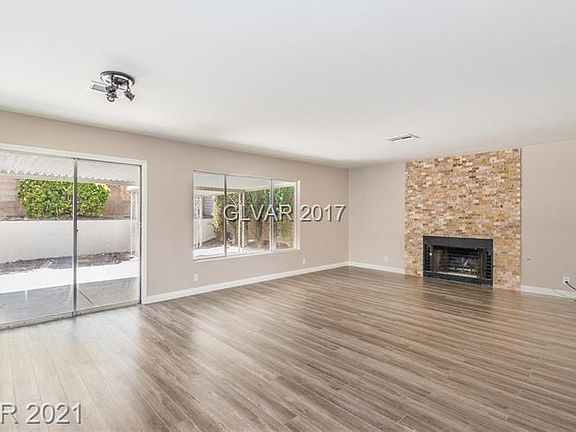 5th image of 2701 Monrovia Dr