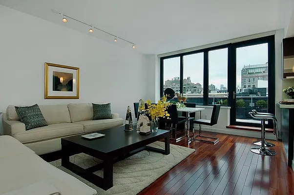 Sold by Corcoran | media 24