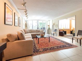 804 Cypress Grove Ln APT 207, Pompano Beach, FL 33069