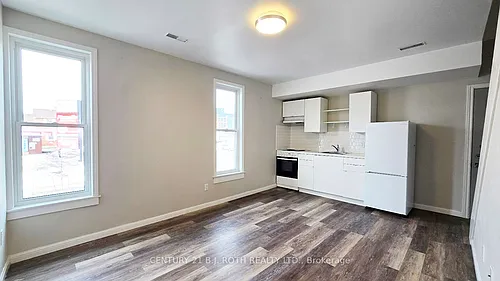 44 Front St S #4 Photo 1