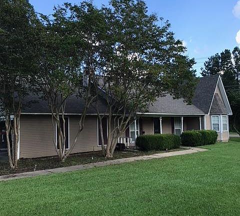 2nd image of 30 Pecan Dr