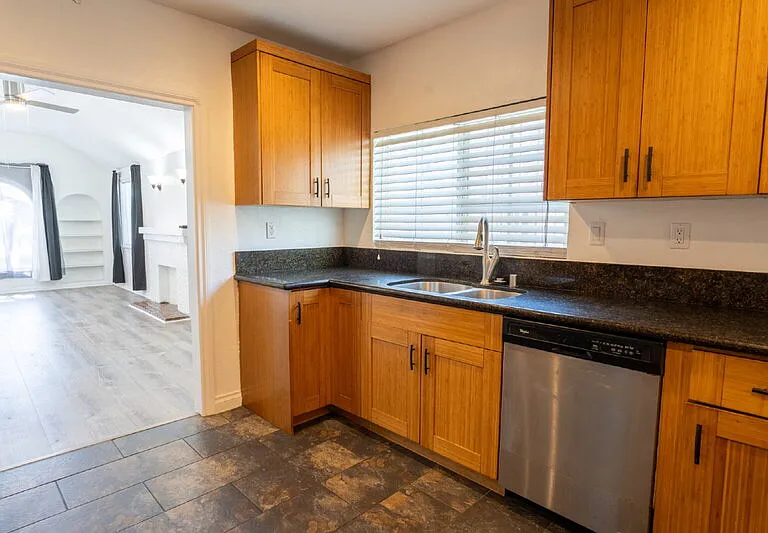 6765 Lemon Ave — Photo 14