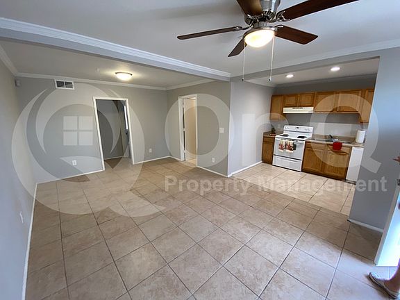 4th image of 829 E Marguerite Ave