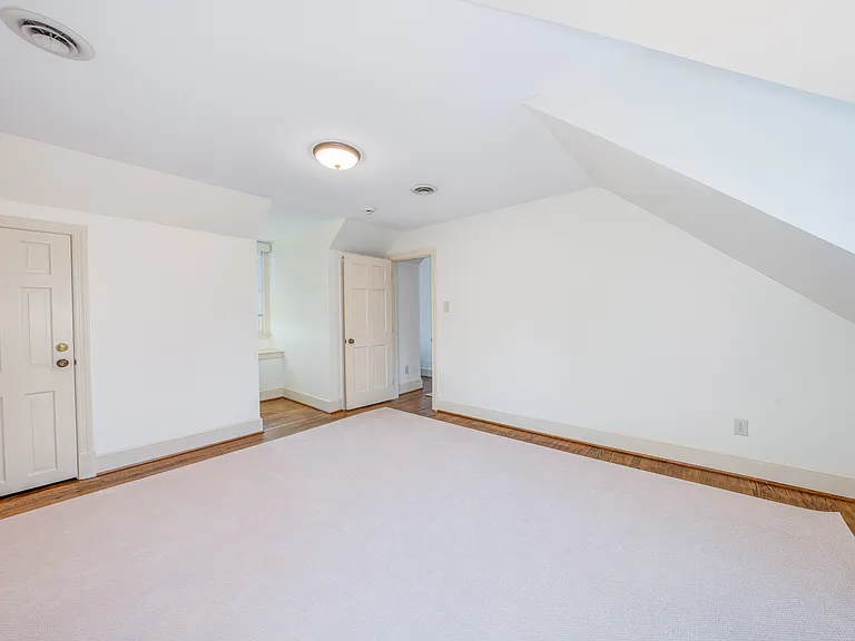 9720 Burnett Dr — Photo 48