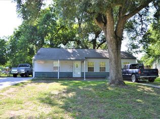 129 Holly St, Lake Jackson, TX 77566