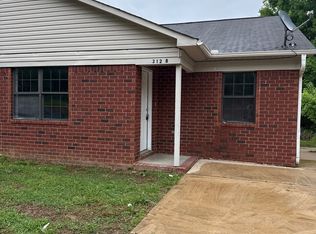312 N College St #B, Covington, TN 38019