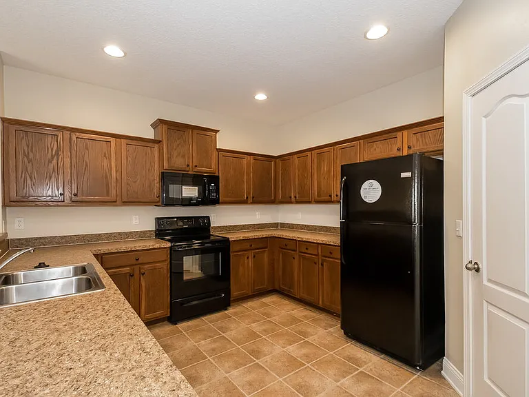12100 Hayden Lakes Cir — Photo 8