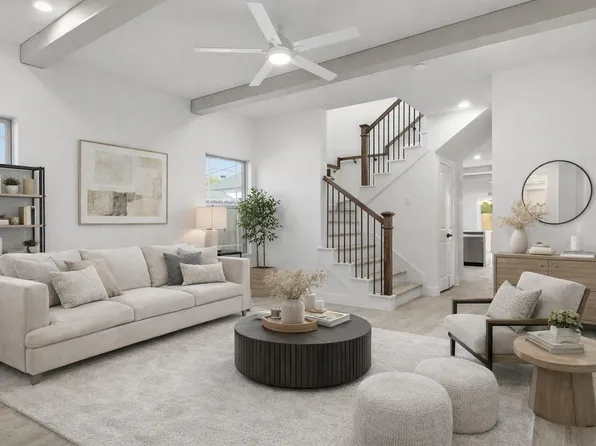 421 S Nugent St, La Porte, TX 77571