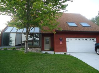 1003 19th St NE, Rochester, MN 55906