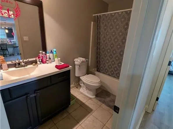 3525 Charles Dr, Chalmette, LA 70043