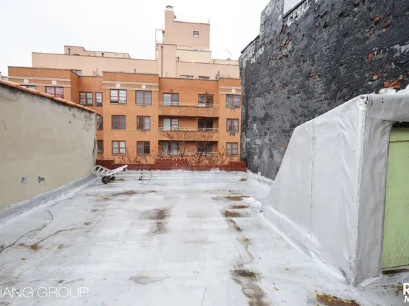 189 East 7th Street image 1 of 7