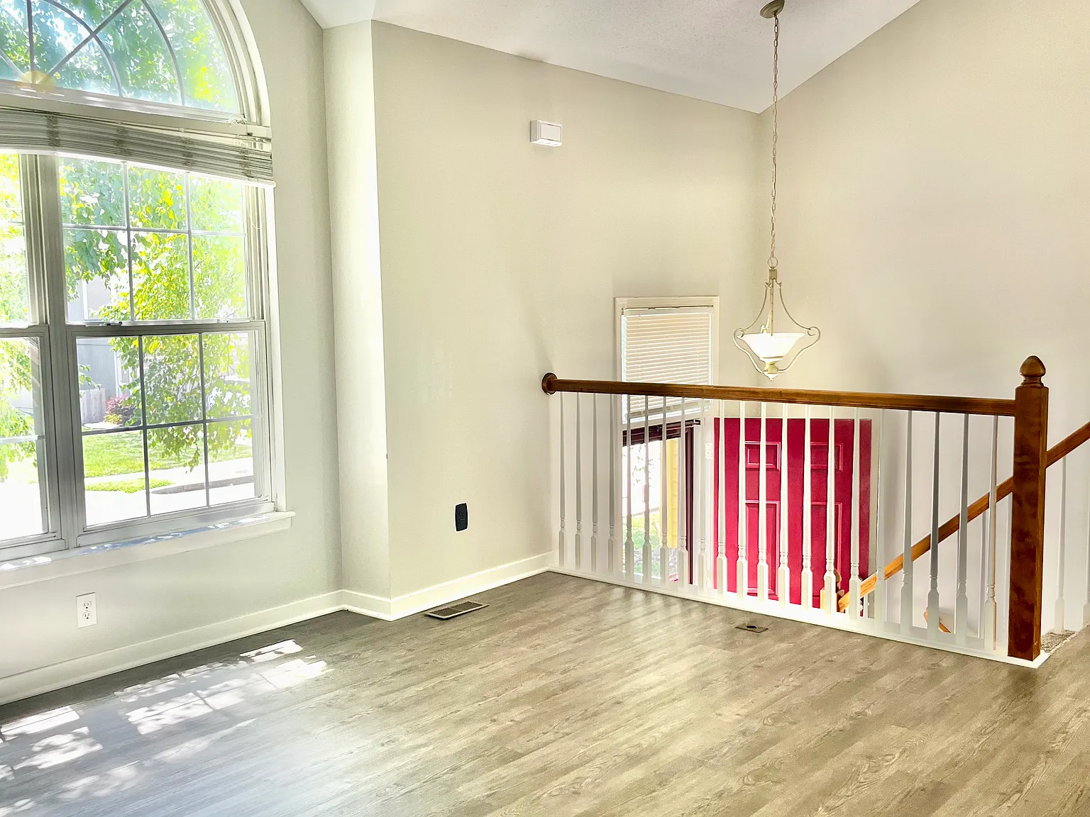 3 bed, 2.5 bath, 1650 sqft, $2,250 — Photo 3