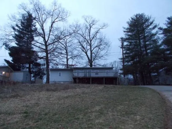 18 Paradise Ridge Rd, Candler, NC 28715