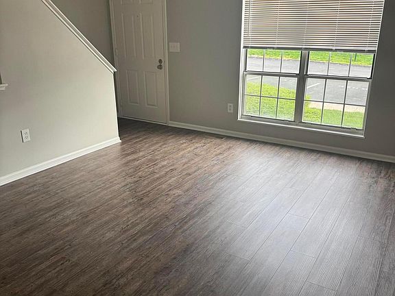 2nd image of 5076 Dalmeny Ct