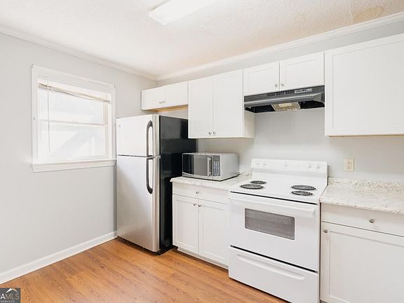 3rd image of 2505 W Broad St APT 323