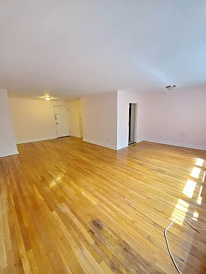 Rented by Smart NY Realty LLC | media 13