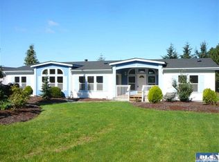940 W Hendrickson Rd, Sequim, WA 98382