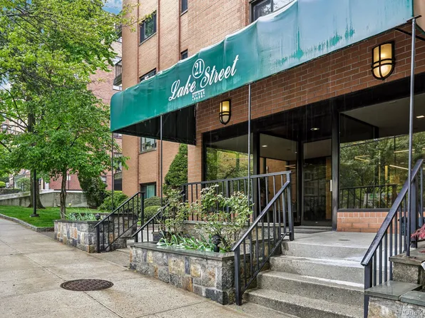 21 Lake St APT 6J, White Plains, NY 10603