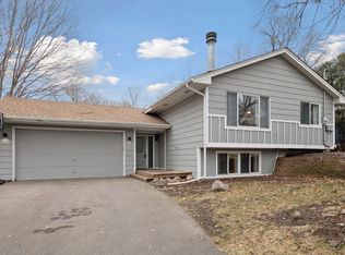 4872 Hanover Rd, Mound, MN 55364