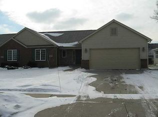 8441 Birchwood Ln, Northwood, OH 43619