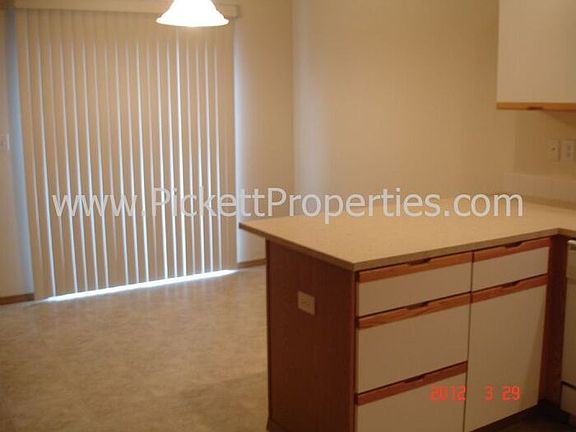 4th image of 682 Northpark Ln