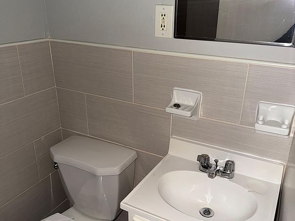 3rd image of 211 W 146th St APT 1A