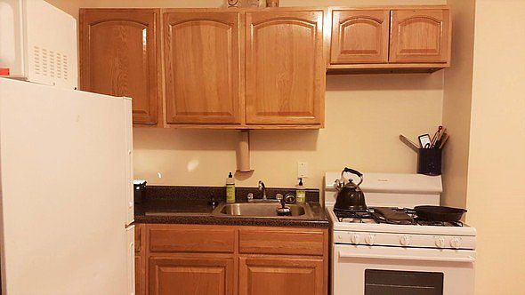 2nd image of 1911 Albemarle Rd APT 2A