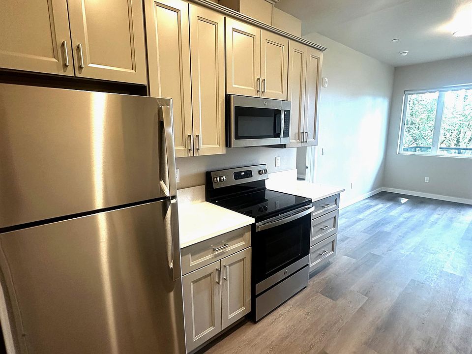 1st image of 12547 SW Main St