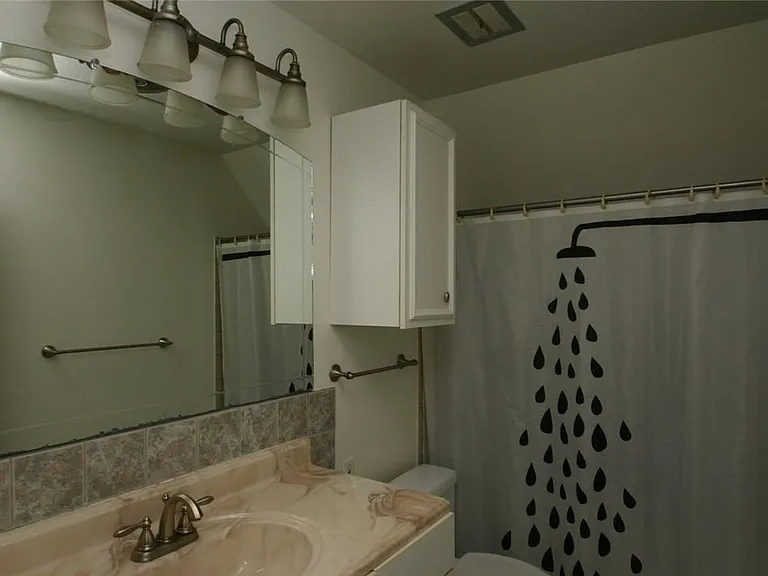 6702 Isabelle Dr — Photo 11