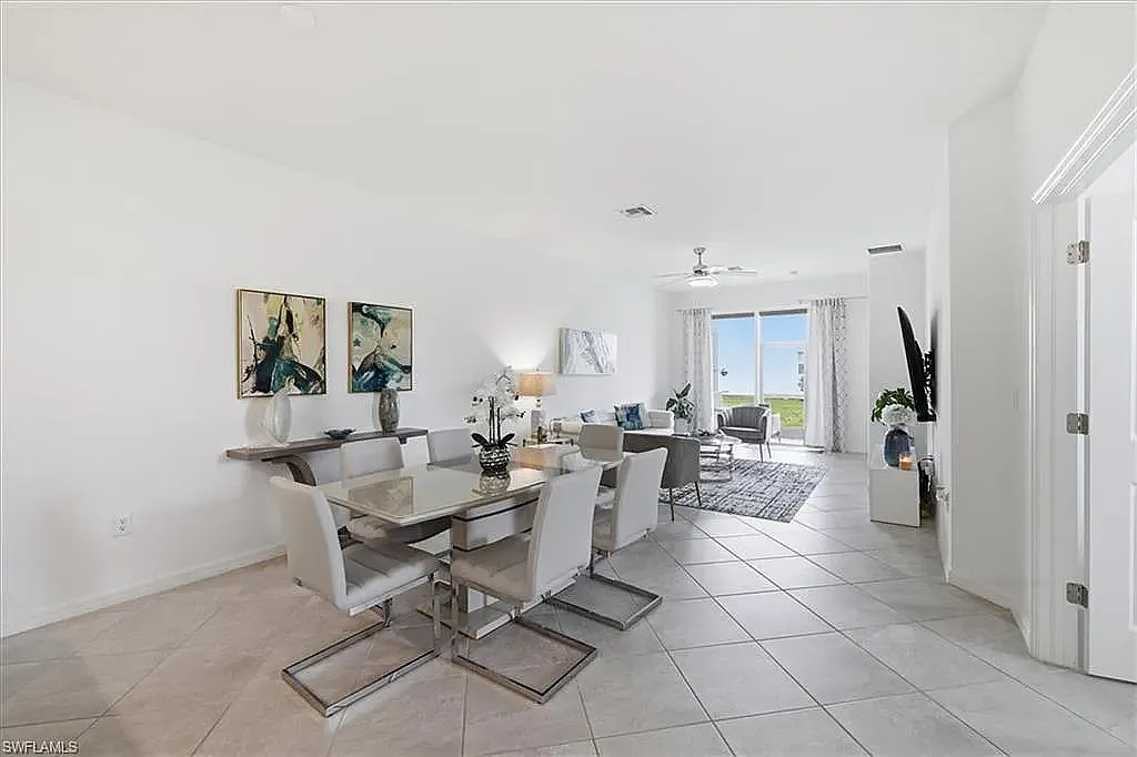 3 bed, 1417 sqft, $2,400 — Photo 2